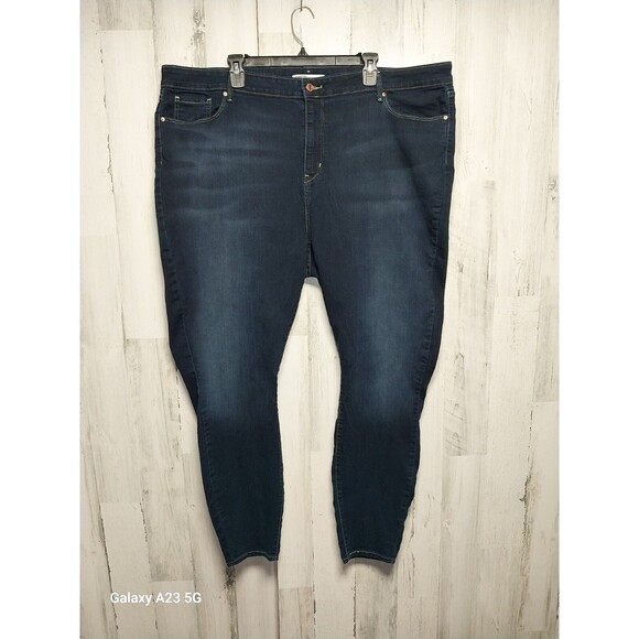 Levi’s Signature Gold Mid Rise Skinny Stretch Blue Jeans Women’s Size 26L - Picture 1 of 7